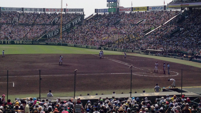 甲子園が熱い―高校野球100年に思う―