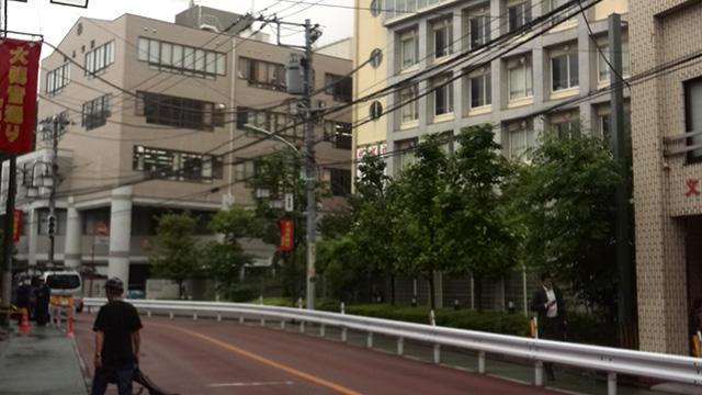 駒込高校外観